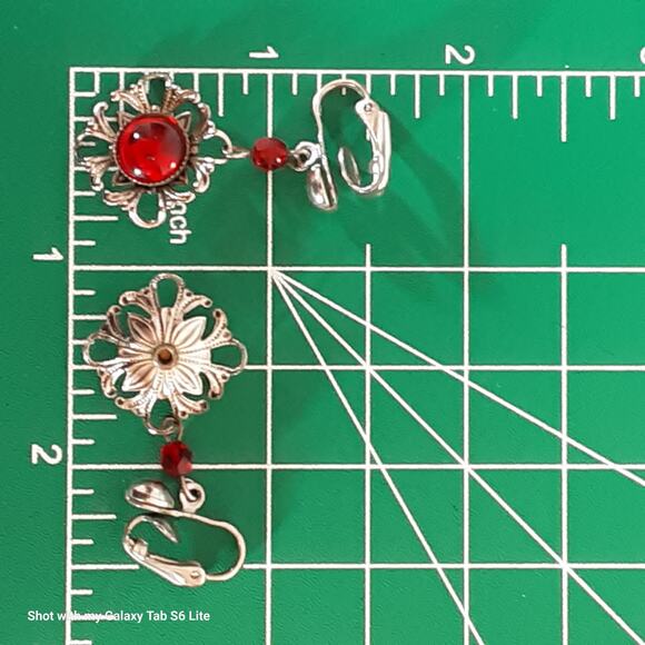 Dangle Drop Flower Earrings Red Central Stones On Silver Tone Petals - Picture 10 of 10